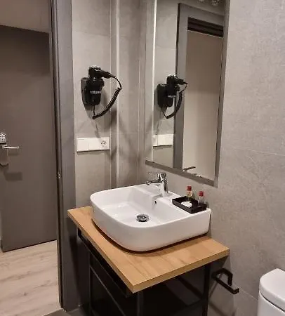 Apart Otel Kabialde Apartamentuak Tss00134 Zarautz
